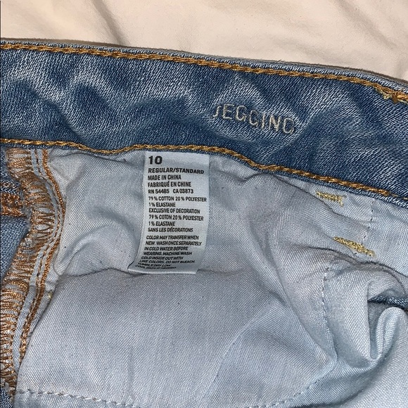 American Eagle Jeans - Picture 3 of 4